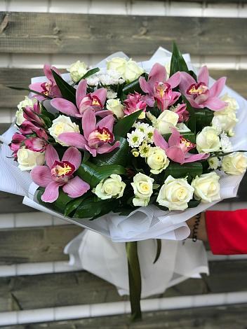 Букет цветов из: Розы и Хризантемы в Жилино-1