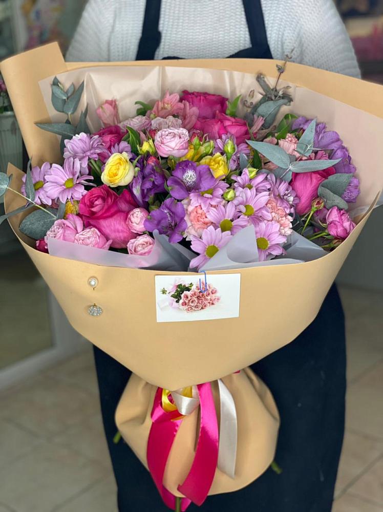 Букет цветов из: Хризантемы, Гвоздики и Альстромерии в Жилино-1