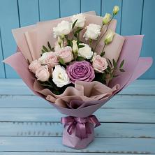 Букет цветов из:  Розы и Лизиантусы в Жилино-1