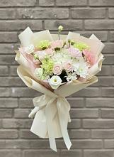 Букет цветов из:  Гвоздики, Розы, Лизиантусы и Хризантемы в Жилино-1