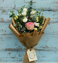 Букет нежный привет в Жилино-1 Букет цветов из:  Розы и Лизиантусы в Жилино-1