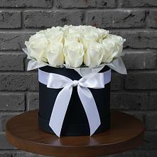 Цветочная композиция из Розы в шляпной коробке в Жилино-1